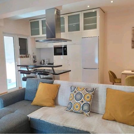Stylish -Modern Apartment Heart Of Marousi Atenas Exterior foto